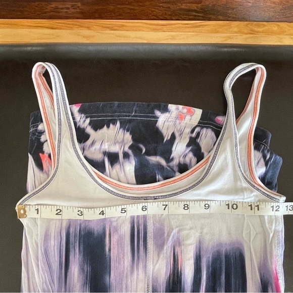 Lululemon size 2 tank top water color brush design - Picture 5 of 11